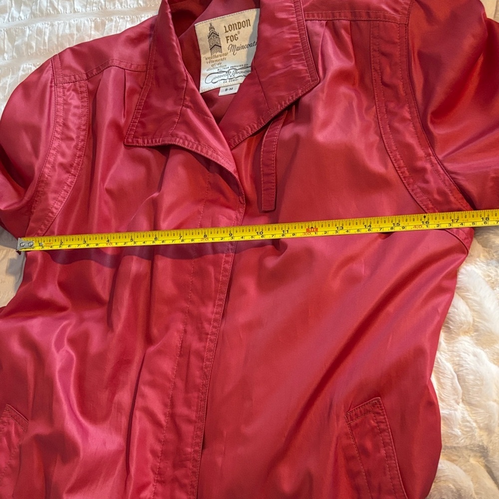 Elegant Red Trench Coat for Women - Picture 11 of 13